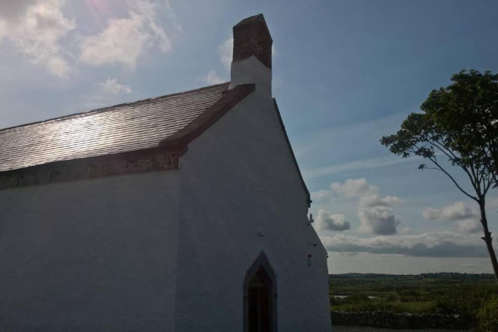 The Burren Art Gallery Built In 1798 Villa Tubber ภายนอก รูปภาพ