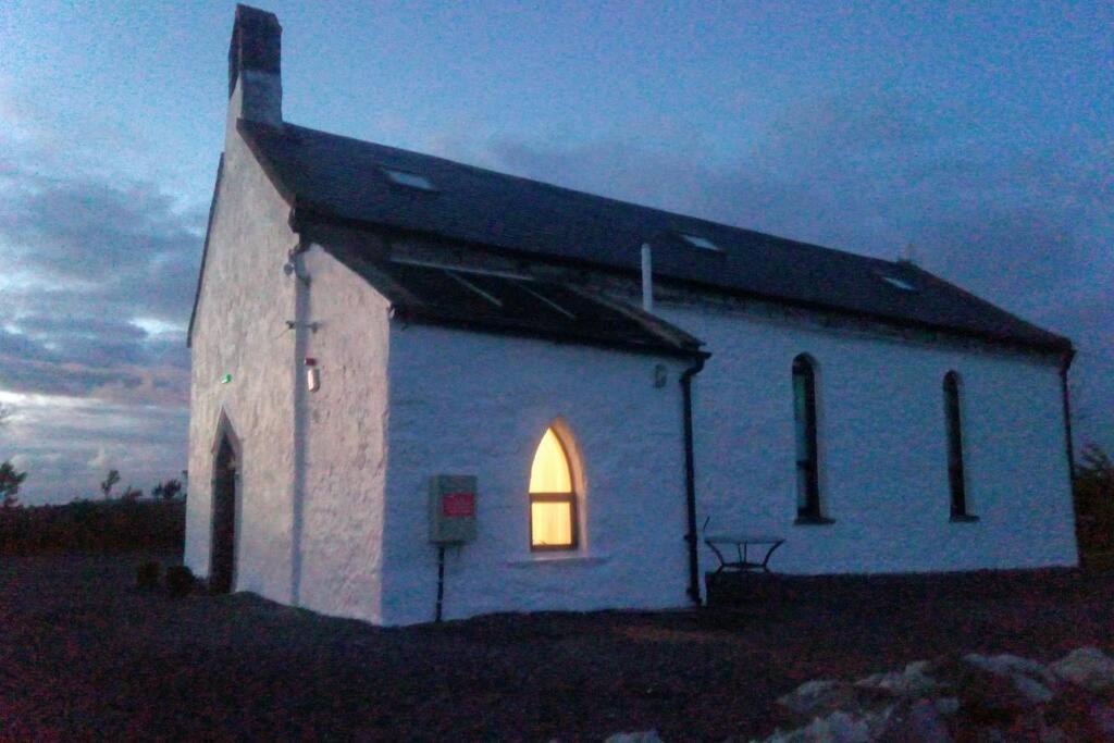 The Burren Art Gallery Built In 1798 Villa Tubber ภายนอก รูปภาพ