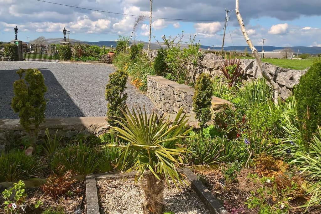 The Burren Art Gallery Built In 1798 Villa Tubber ภายนอก รูปภาพ