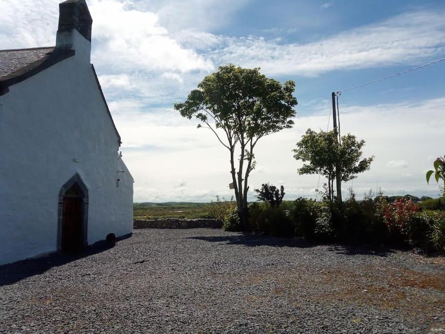 The Burren Art Gallery Built In 1798 Villa Tubber ภายนอก รูปภาพ