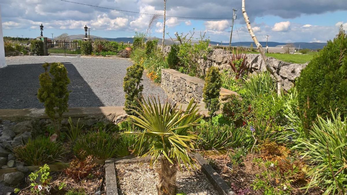The Burren Art Gallery Built In 1798 Villa Tubber ภายนอก รูปภาพ